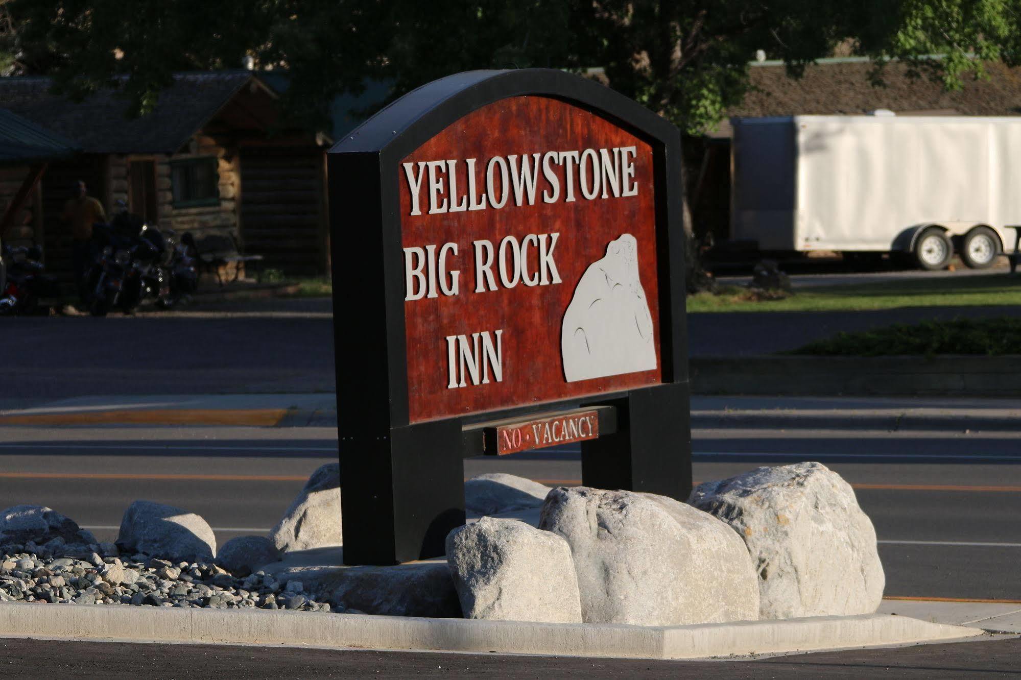 Yellowstone Big Rock Inn Гардинър Екстериор снимка