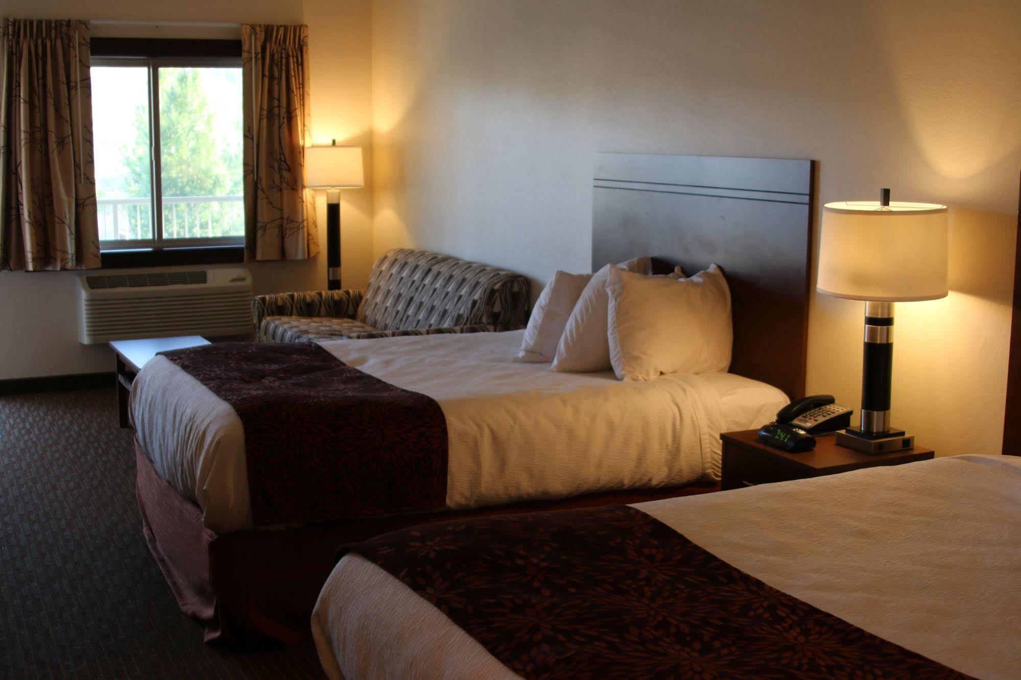 Yellowstone Big Rock Inn Гардинър Екстериор снимка
