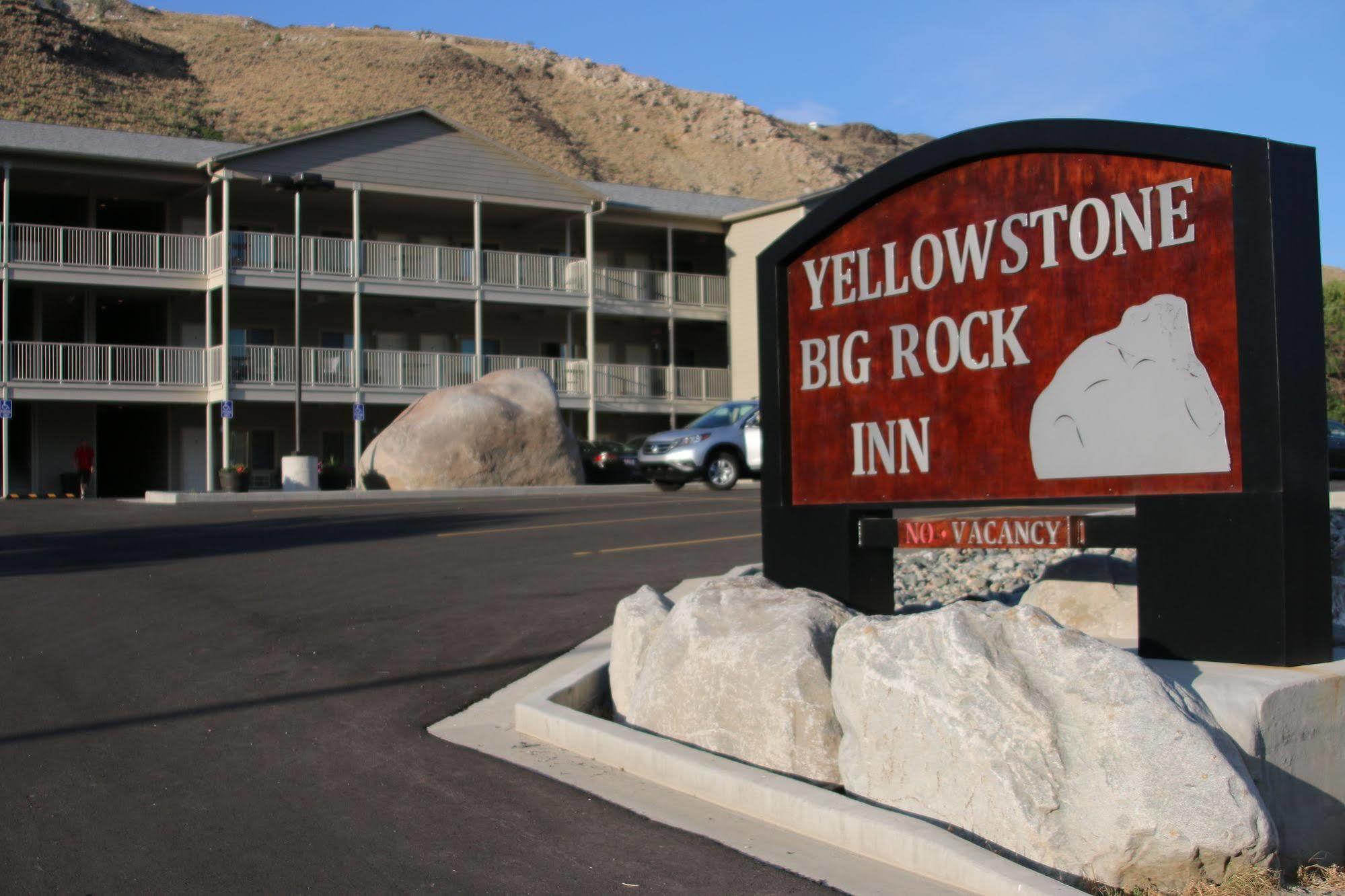 Yellowstone Big Rock Inn Гардинър Екстериор снимка