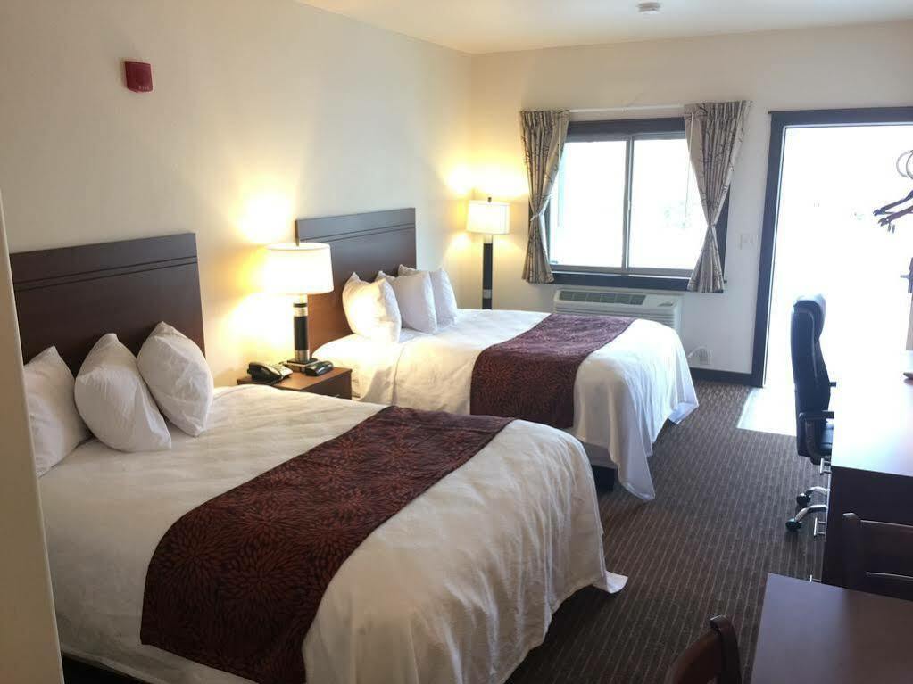 Yellowstone Big Rock Inn Гардинър Екстериор снимка
